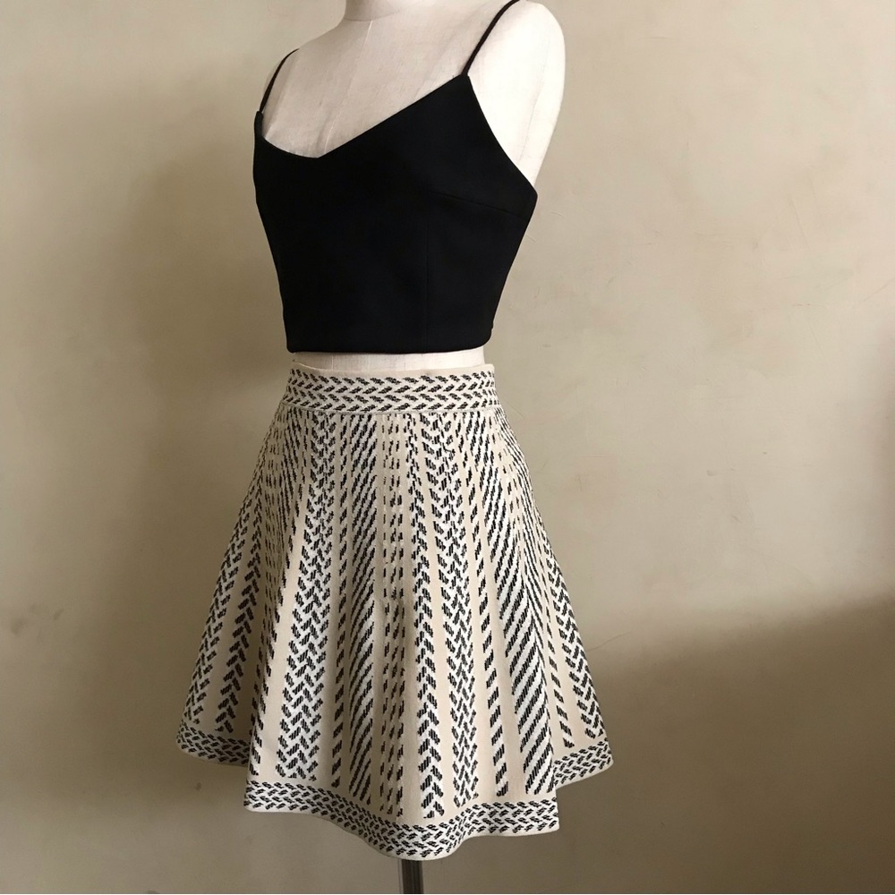 BCBG Max Azria Skater Skirt NWOT - Picture 5 of 7